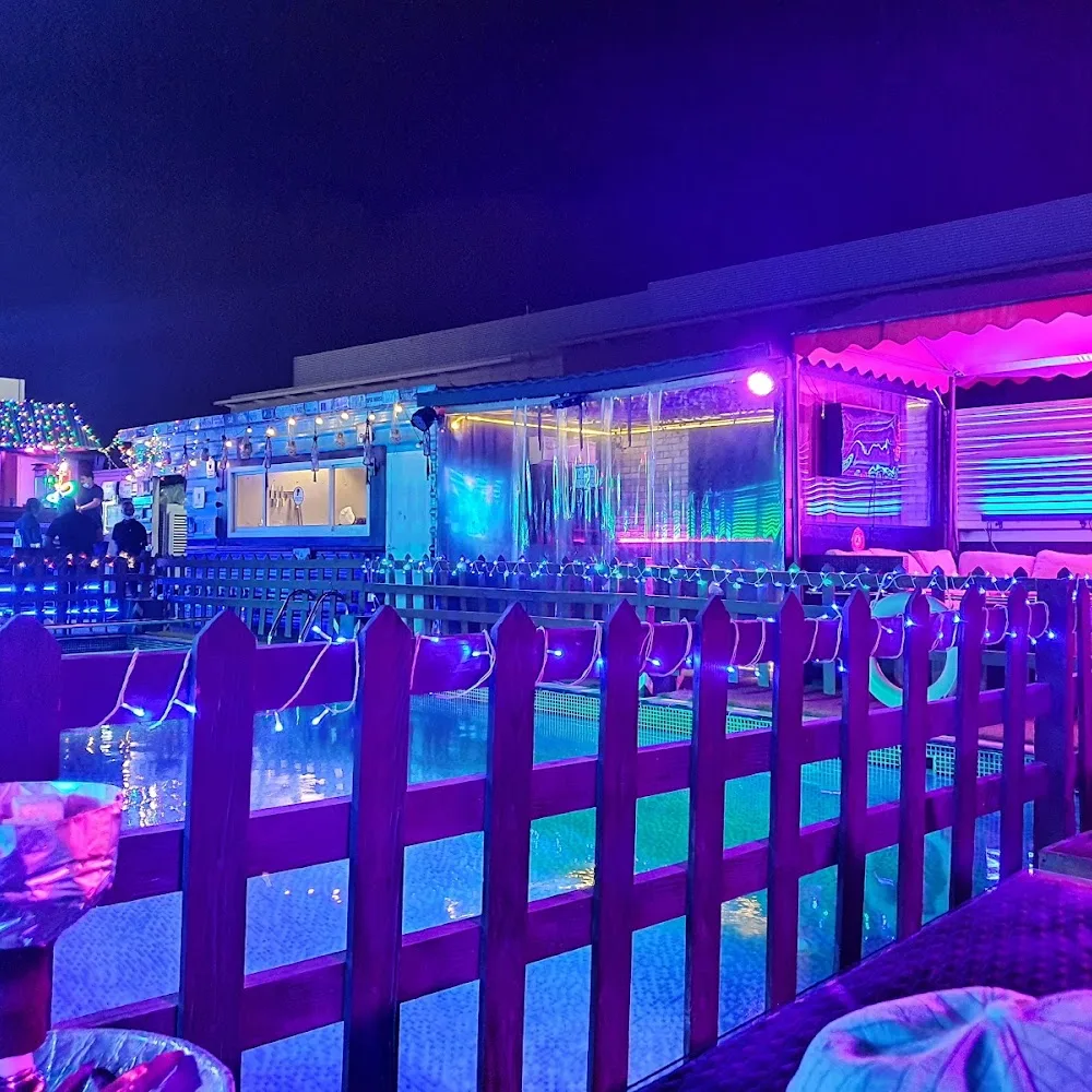 CO2 Rooftop Dining & Lounge