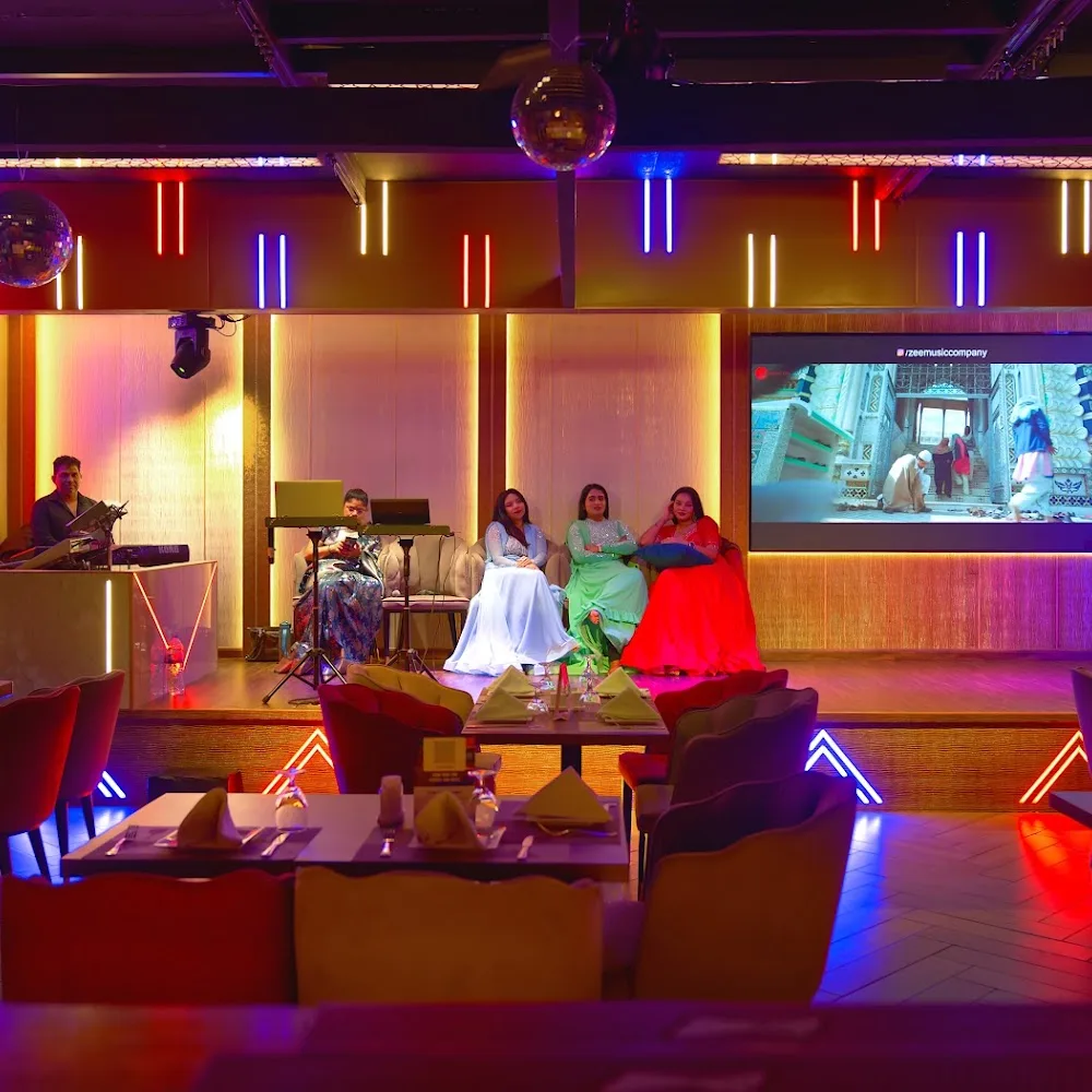 Zest Loungge