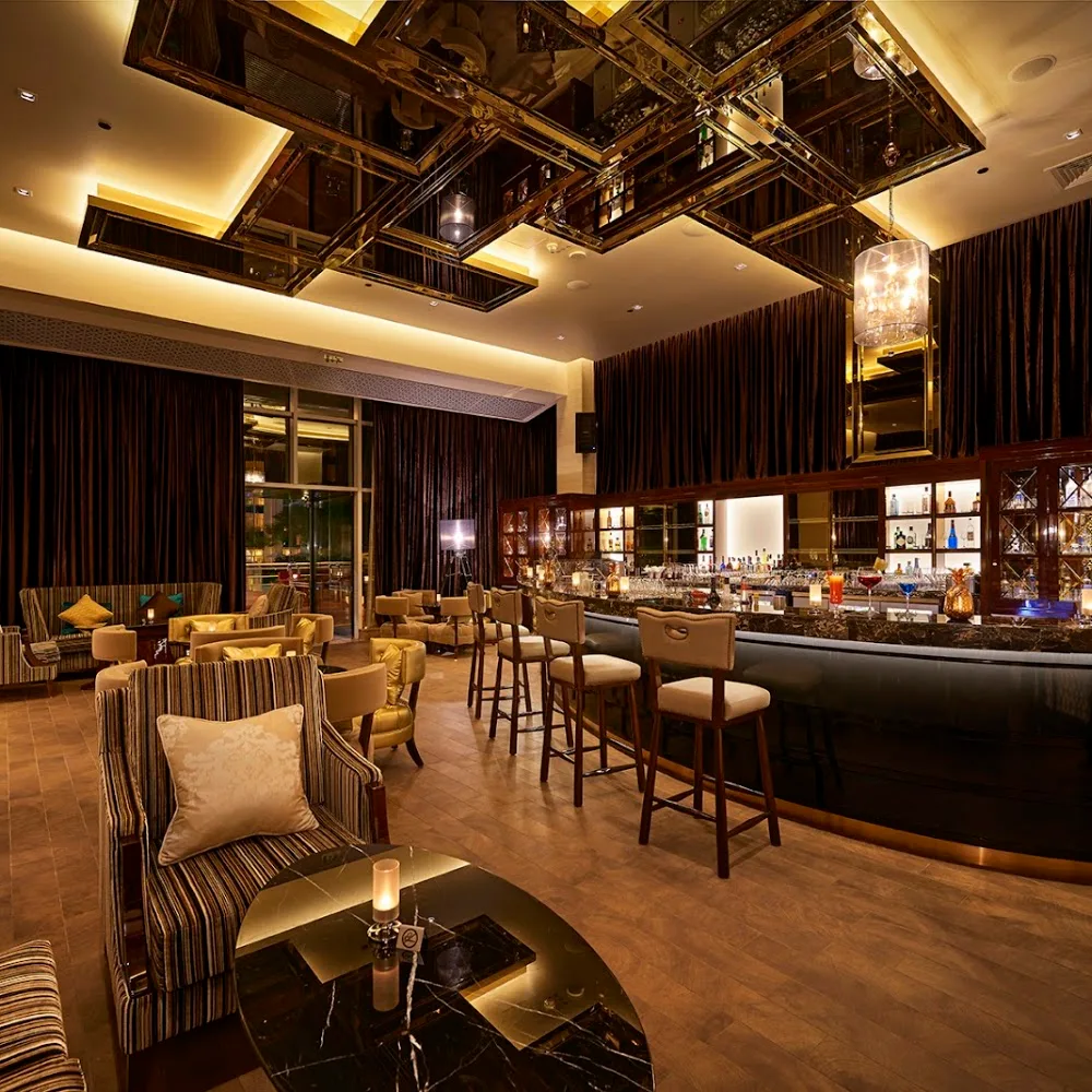 D70 Bar