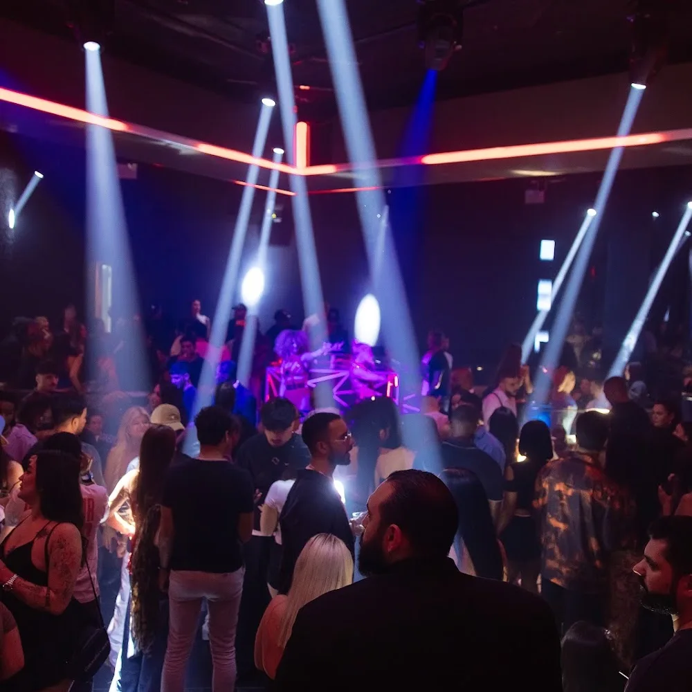 VIP NIGHT CLUB