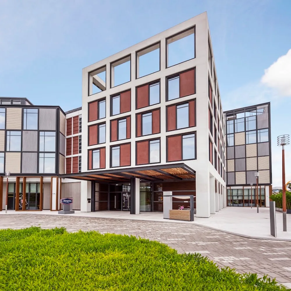 Hampton by Hilton Dubai Al Seef