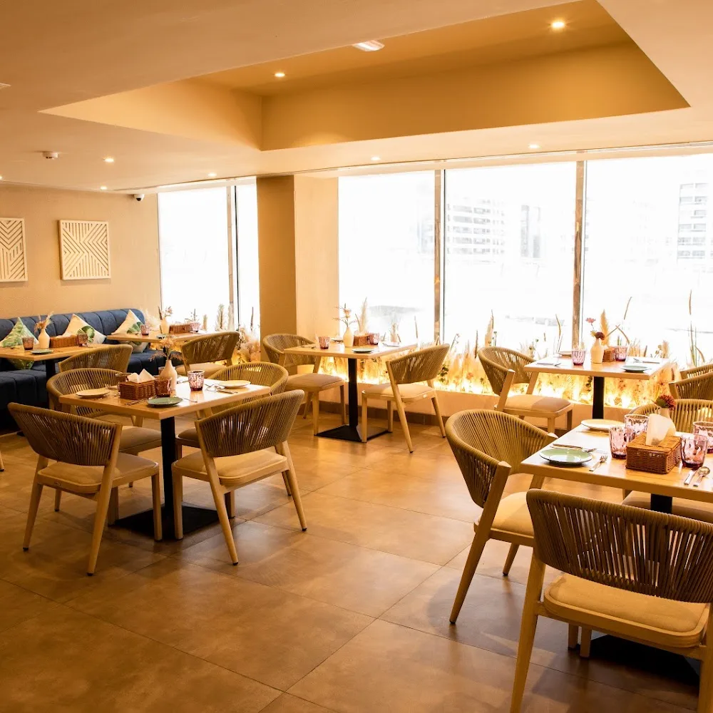 Miti Restaurant & Cafe
