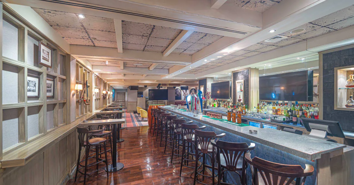 Carpenter's Sports Bar, Hyatt Regency Dubai