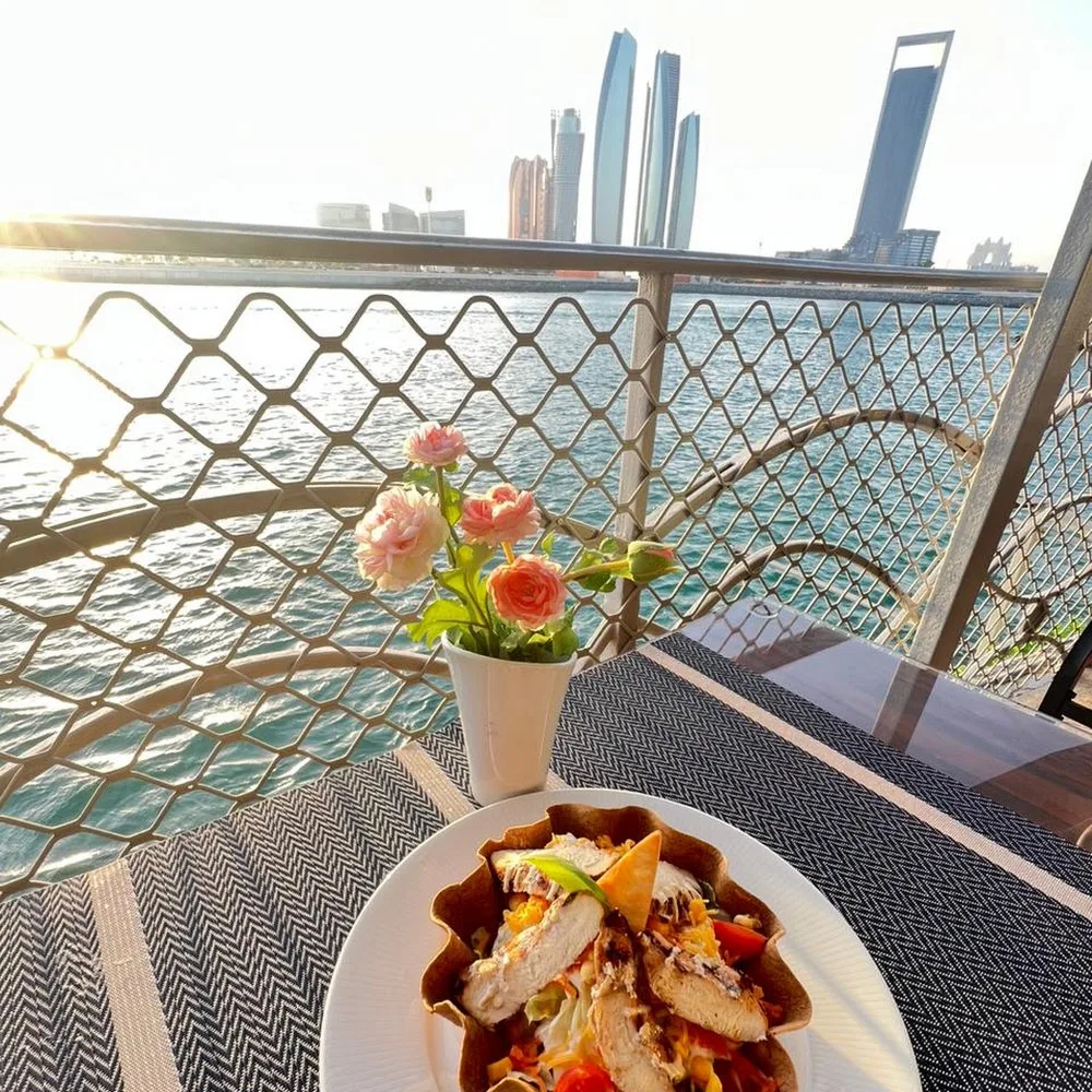 Sunset Life Restaurant and Cafe