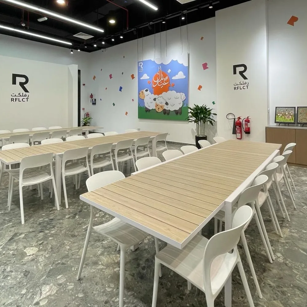 RFLCT Creative Art ( Abu Dhabi Mall )